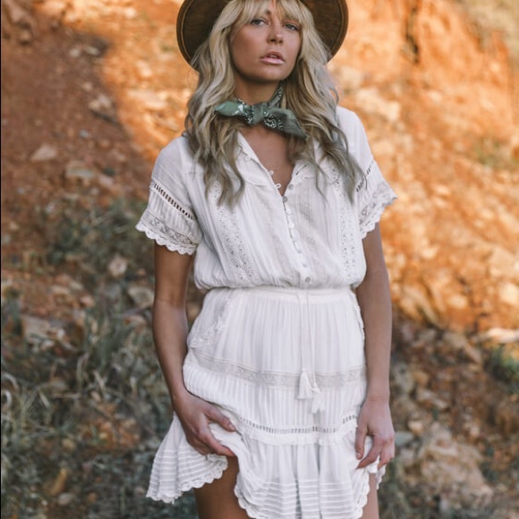spell hanging rock playdress